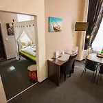 アパートホテル アム ミュンツプラッツ 3*
