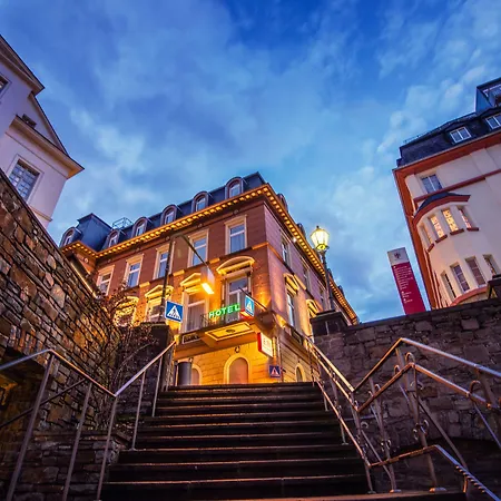 ام مونتزبلاتس الفندقية بخدمة ذاتية 3*