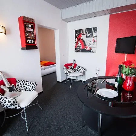 ام مونتزبلاتس الفندقية بخدمة ذاتية كوبلنس