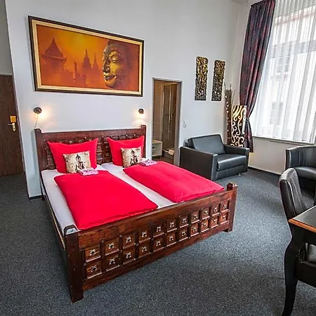 Apart Otel Am Munzplatz 3*